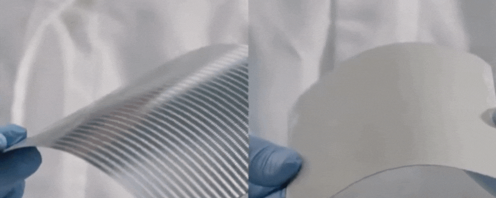 Side-by-side video comparing flexible Maxeon solar cells to traditional rigid cells, highlighting Maxeon’s advanced bend-resistant durability. Side-by-side video comparing flexible Maxeon solar cells to traditional rigid cells, highlighting Maxeon’s advanced bend-resistant durability.